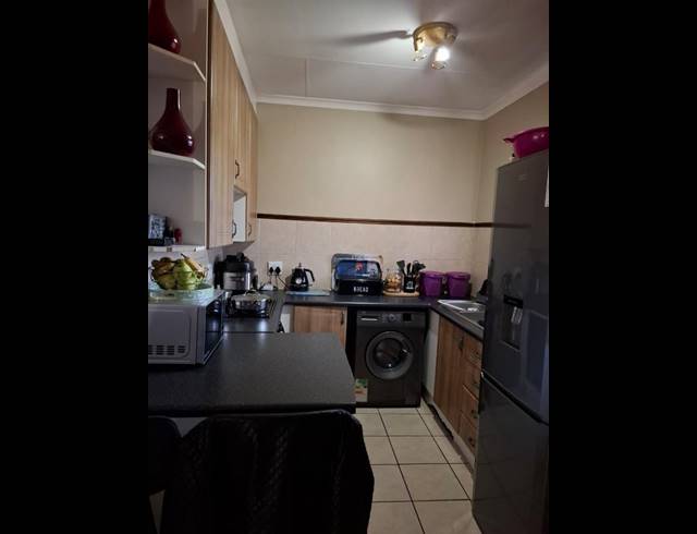 2 BEDROOM APARTMENT FOR SALE IN MOOIKLOOF RIDGE ESTATE